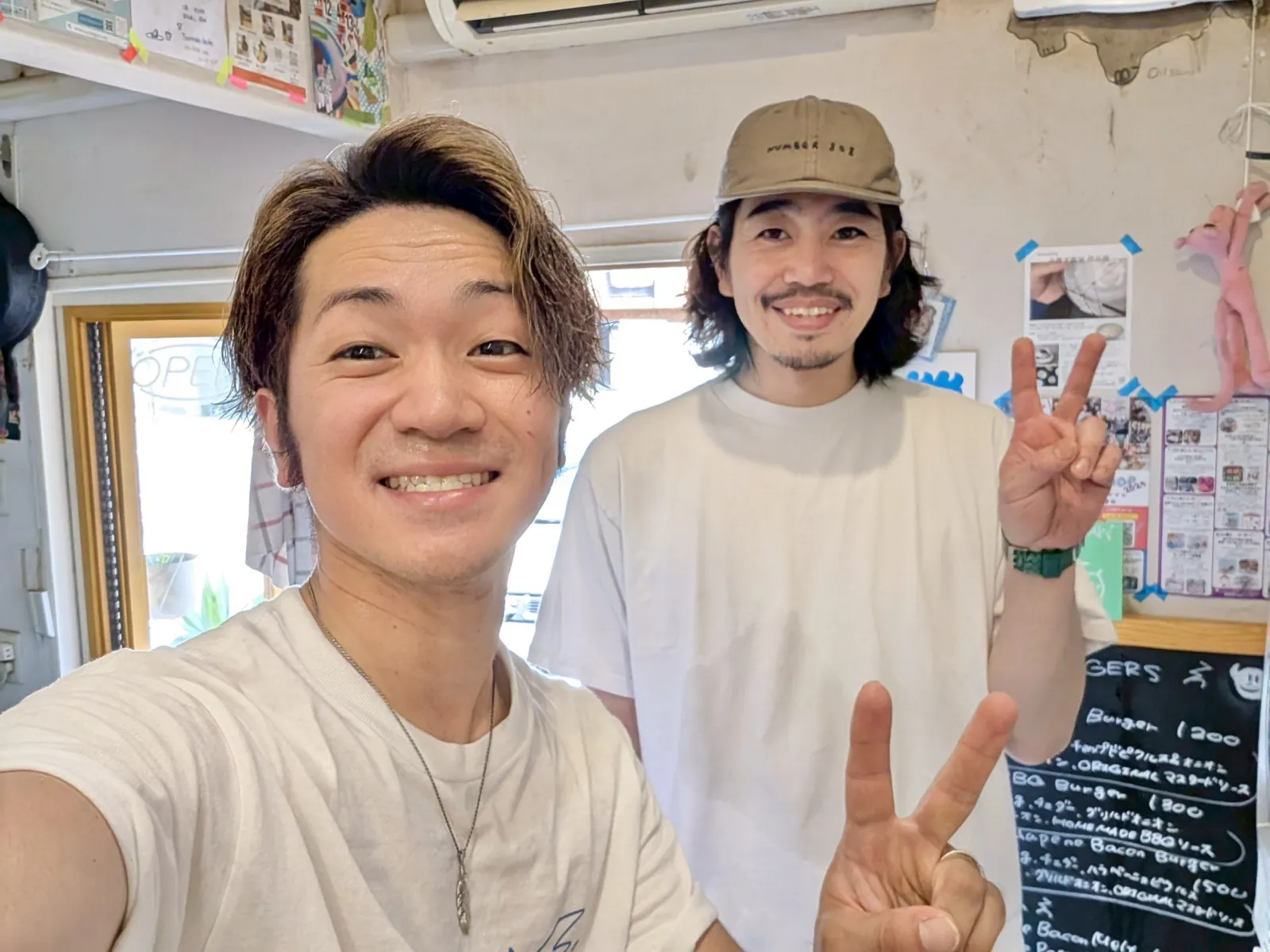 バーガー店オーナー様とアルテクススタッフ