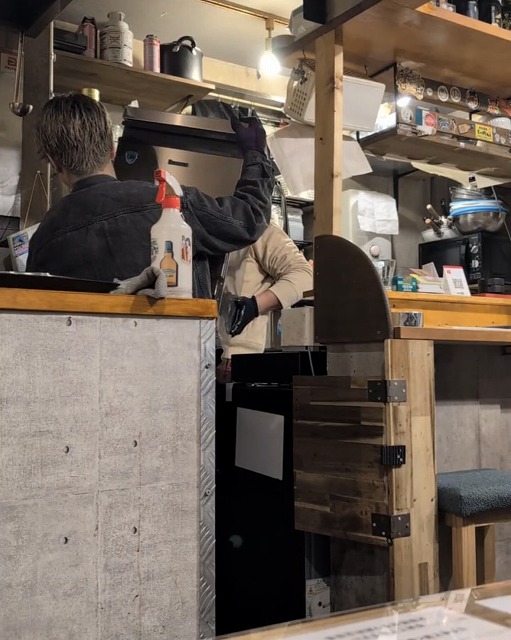 野毛 もつ肉商店 写真4